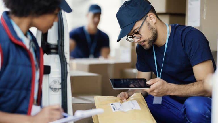 Digitale Personalplanung und Arbeitszeiterfassung mit Software in der Logistik